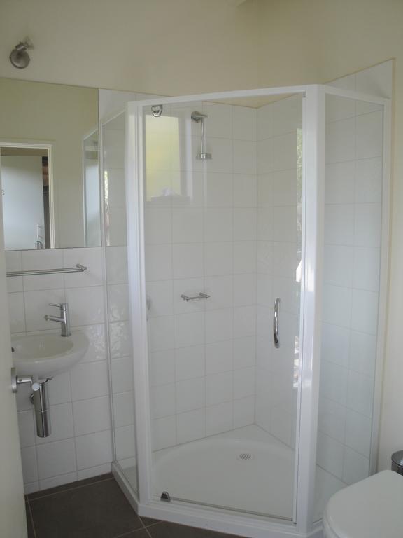 Off Mountain Accommodation Merrijig Ruang foto